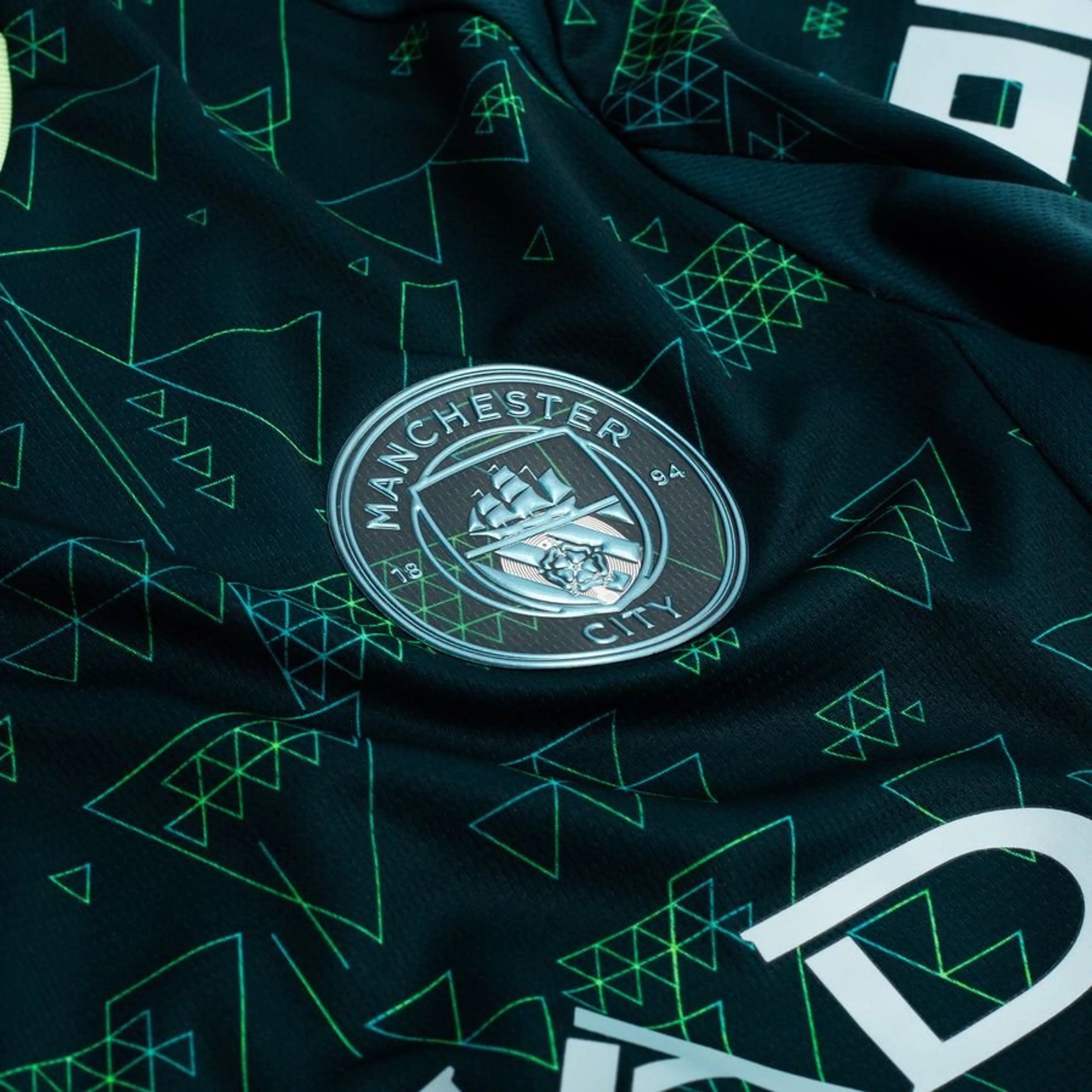 MANCHESTER CITY X EAFC26 QUATRIÈME MAILLOT 2025/26