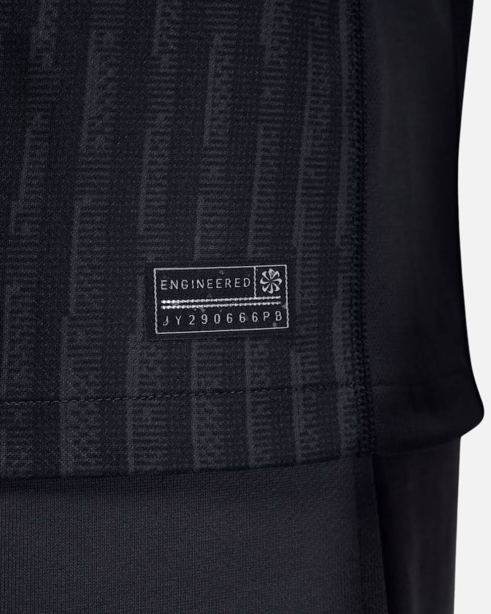 PARIS SAINT-GERMAIN QUATRIÈME MAILLOT 2025/26