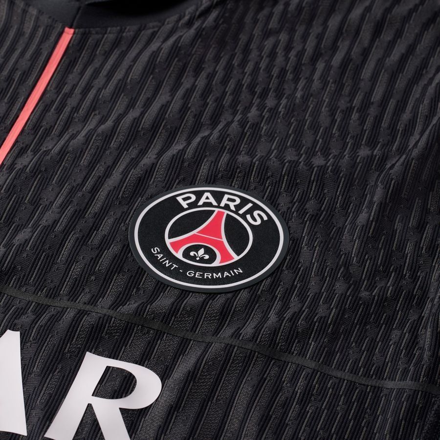 PARIS SAINT-GERMAIN QUATRIÈME MAILLOT 2025/26